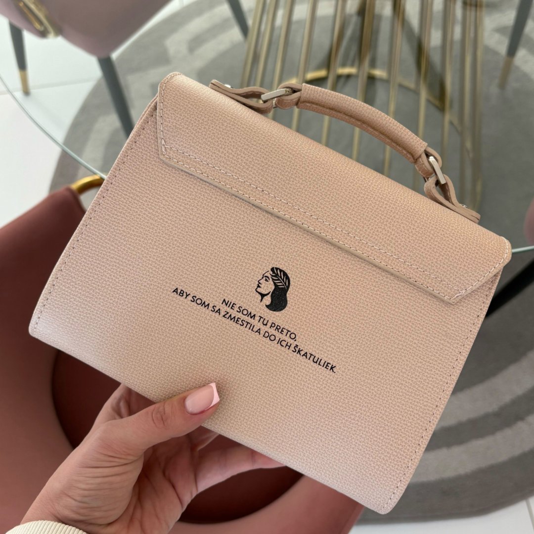 Personalized handbag