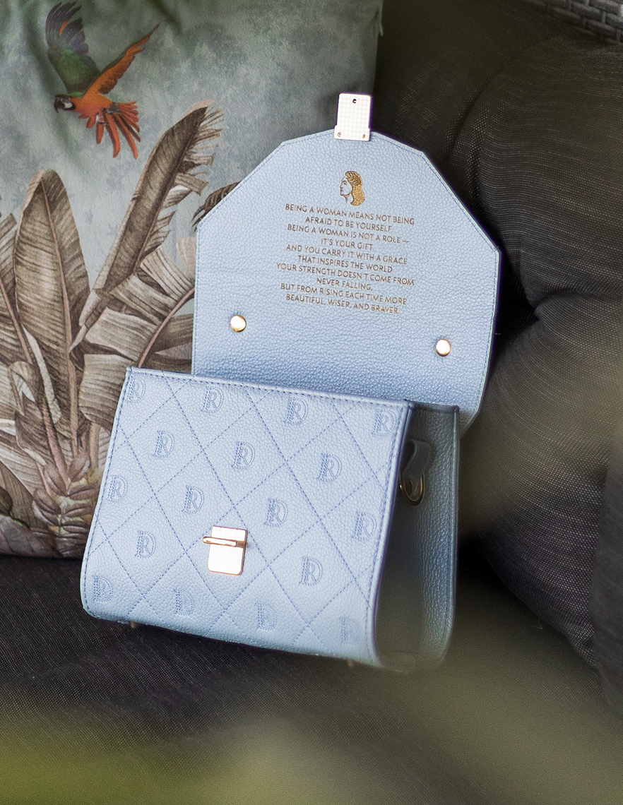 Personalized handbag