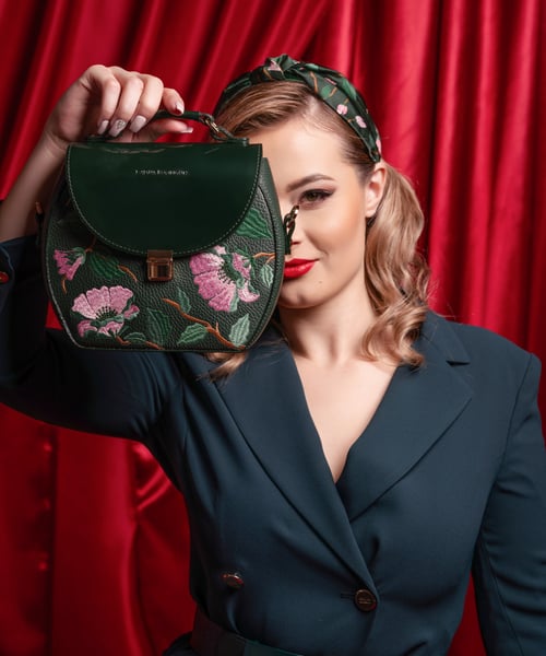 Ema Lady D tmavozelená k elegantnému kostýmu