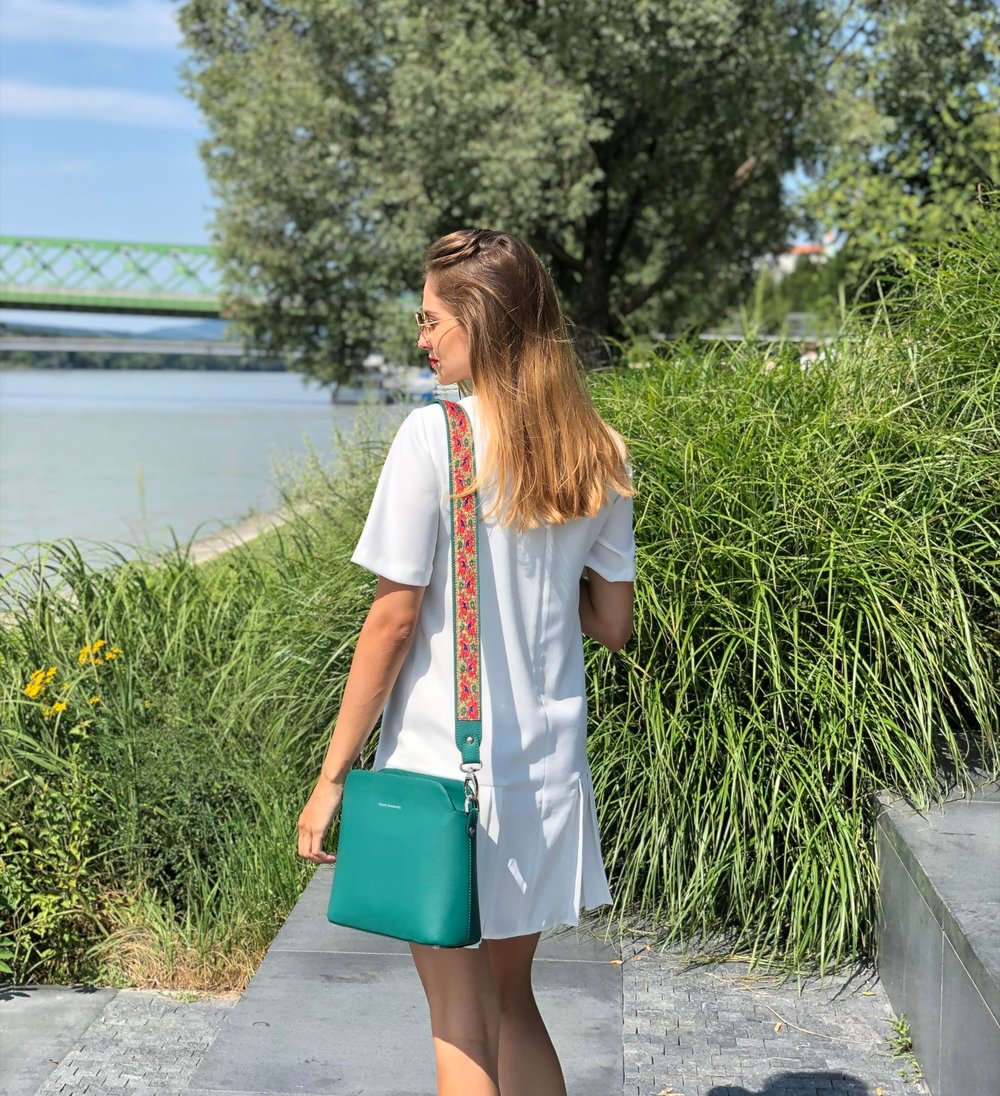 Mia Bohemian Avokado k bielym šatám