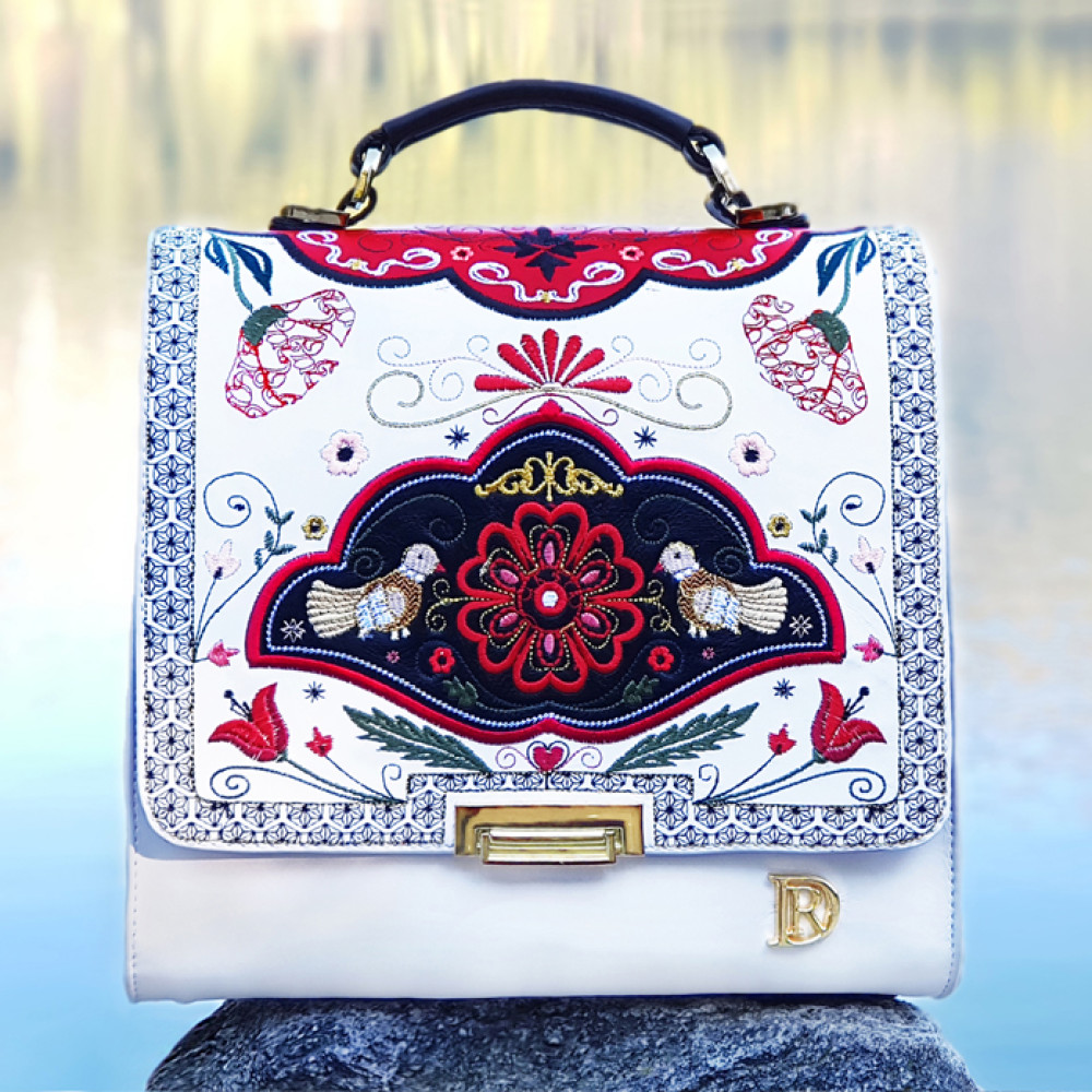 IZABELLA Heart of Europe "White"