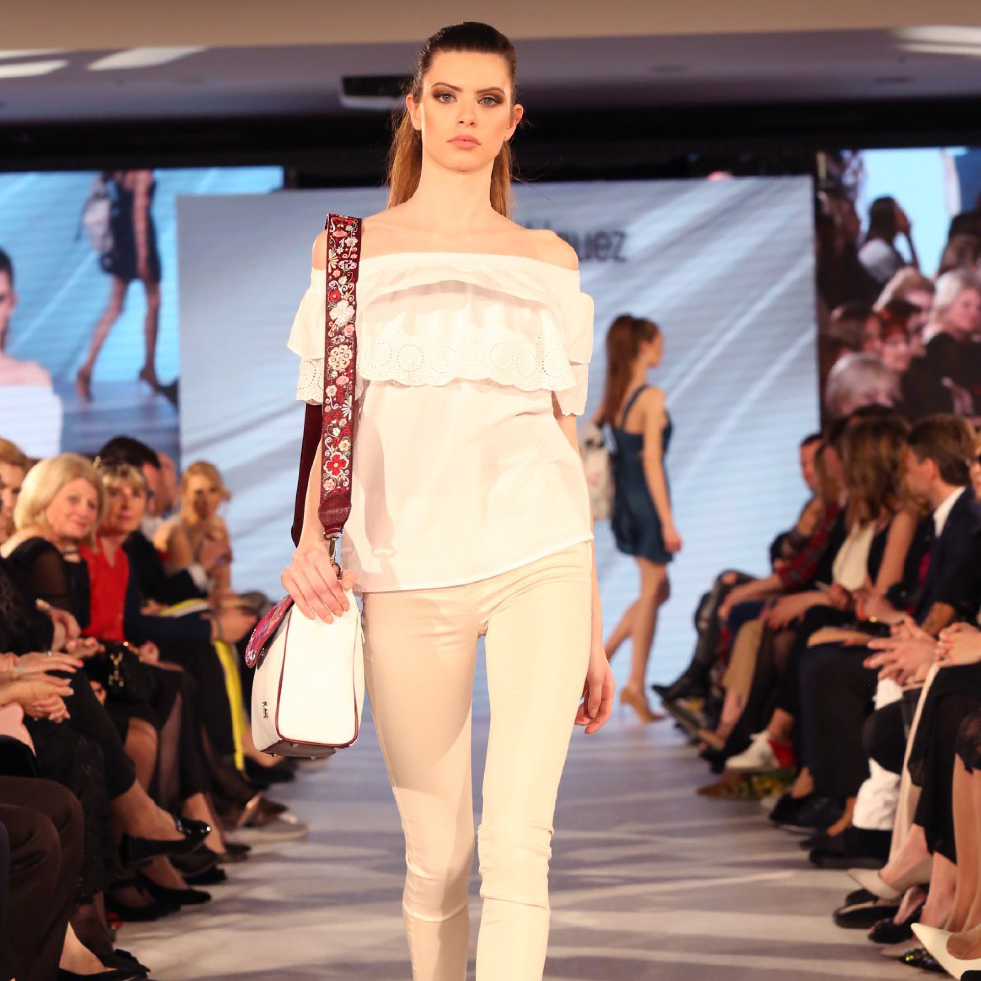 POPRUH FOLK "vínový"