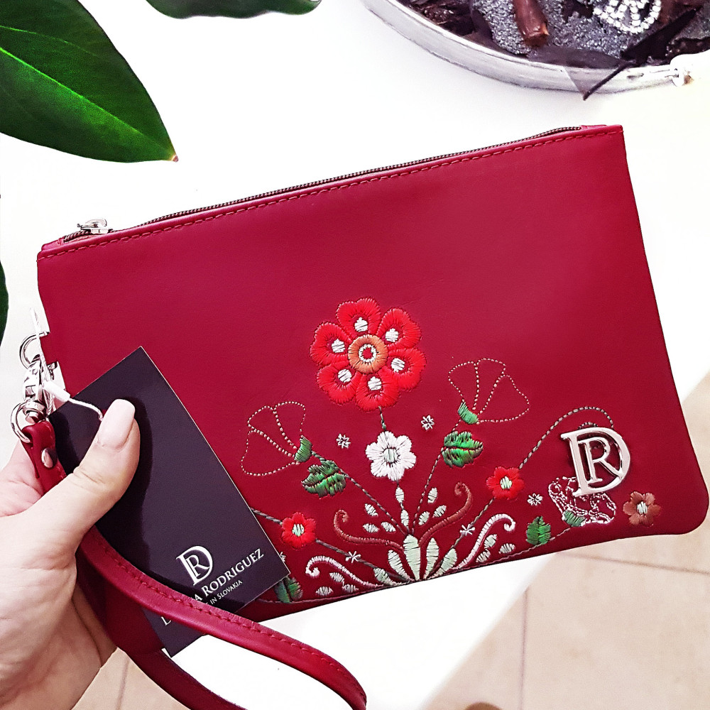 BRIANA FOLK "bordó"