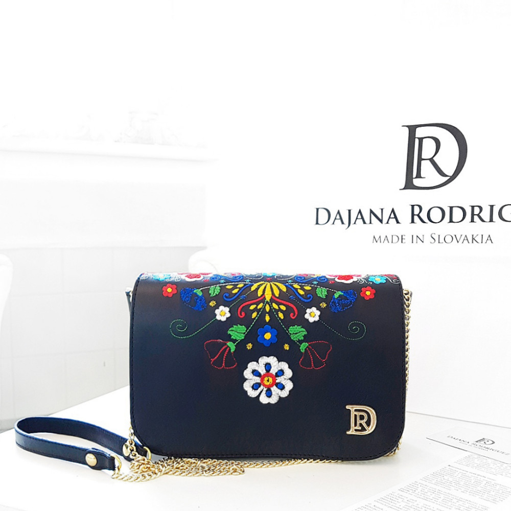 Lydia "ČERNÁ-FOLK"