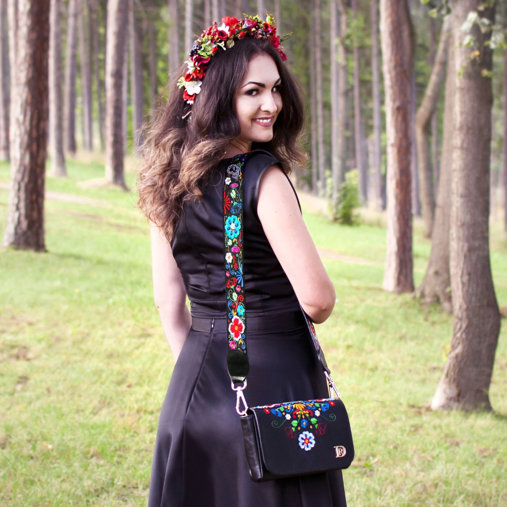 LYDIA "Folk" Black
