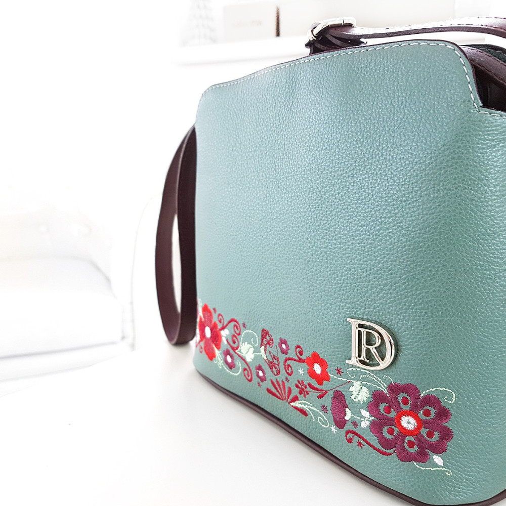 MIA Folk "MENTOLOVÁ-VÍNOVÁ"