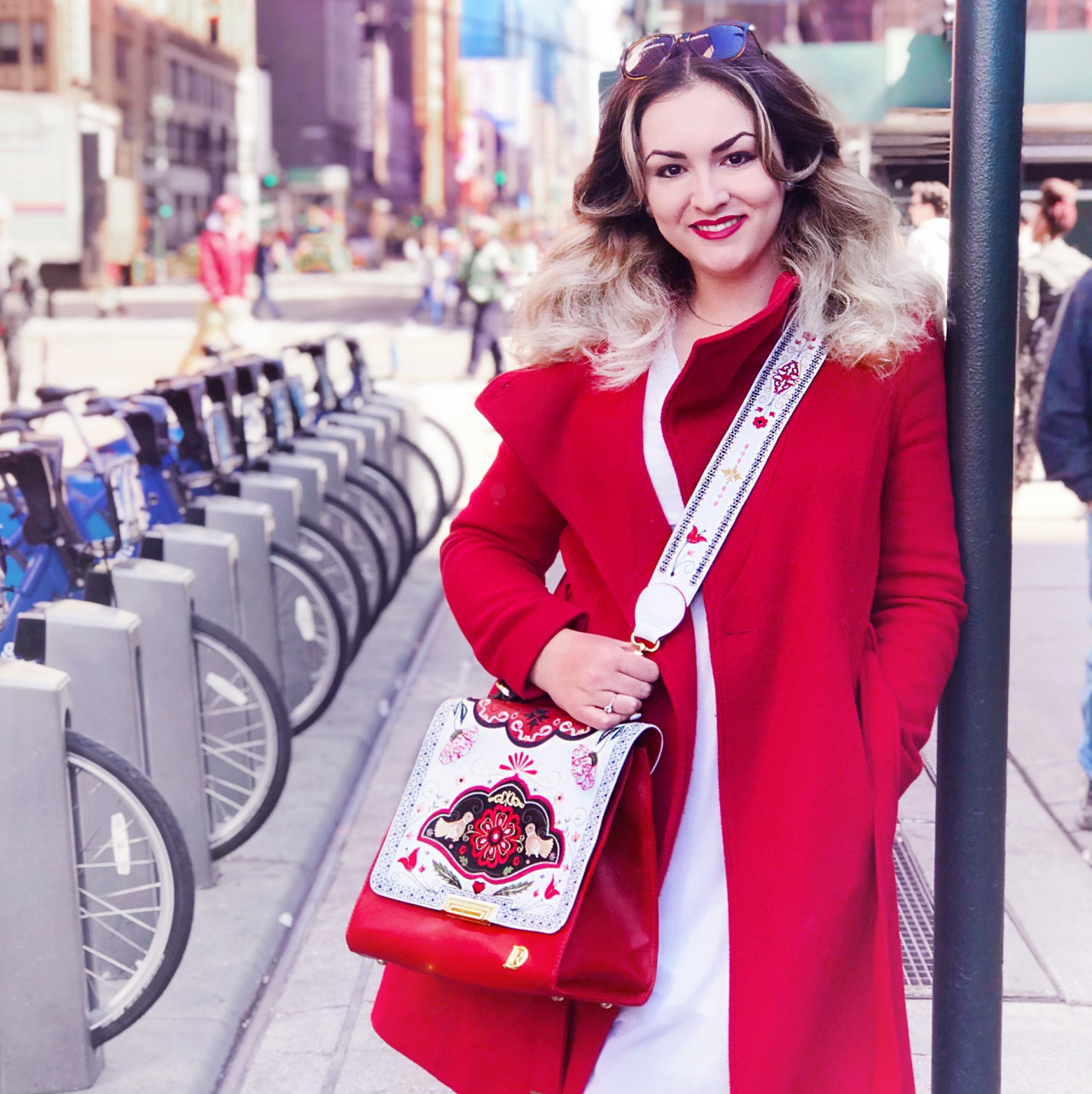 IZABELLA Heart of Europe "Red"