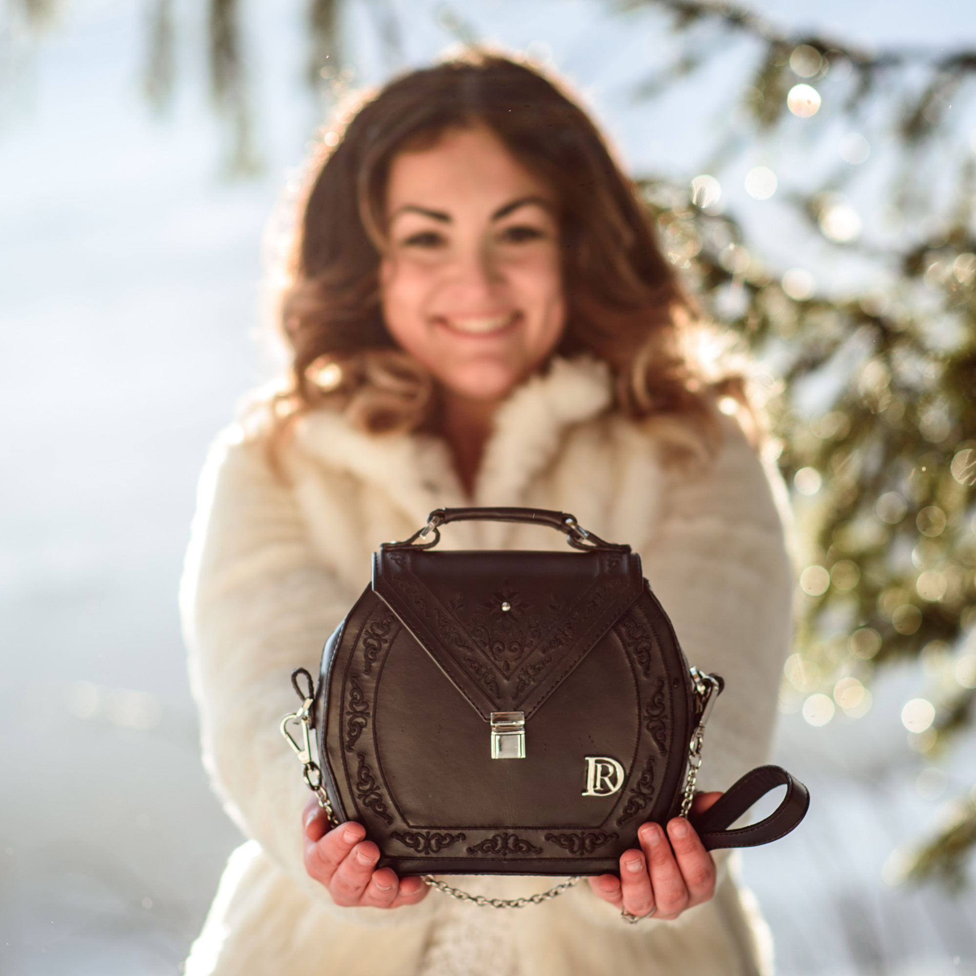 EMA "Princessa" Black