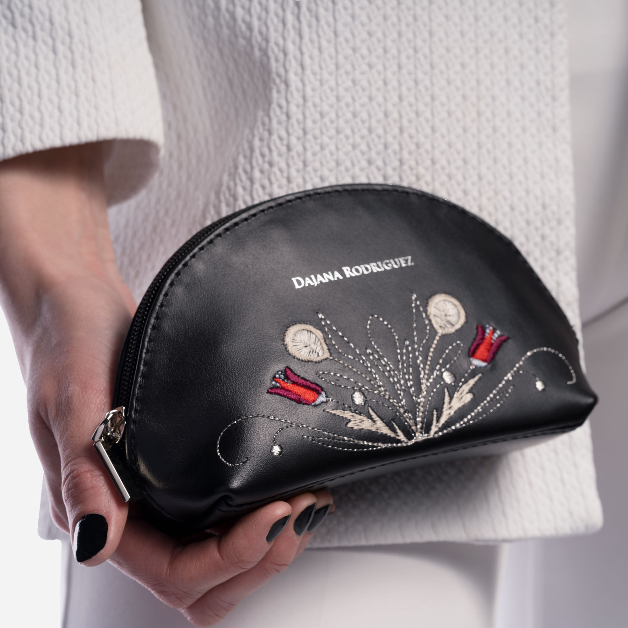 KOSMETICKÁ TAŠTIČKA AURORA "ČERNÁ"