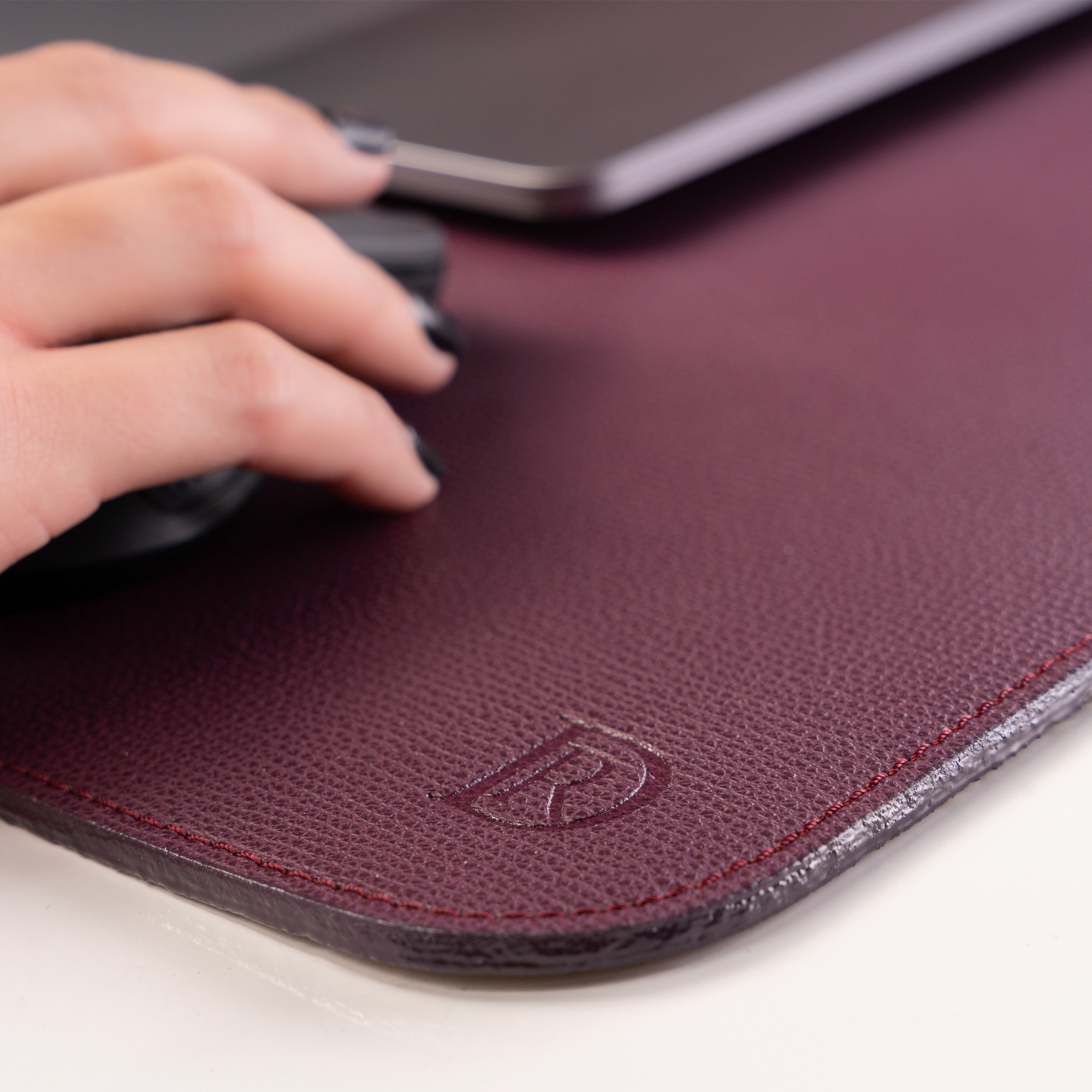 Podložka na stůl Bohemian Střední "Cardinal"