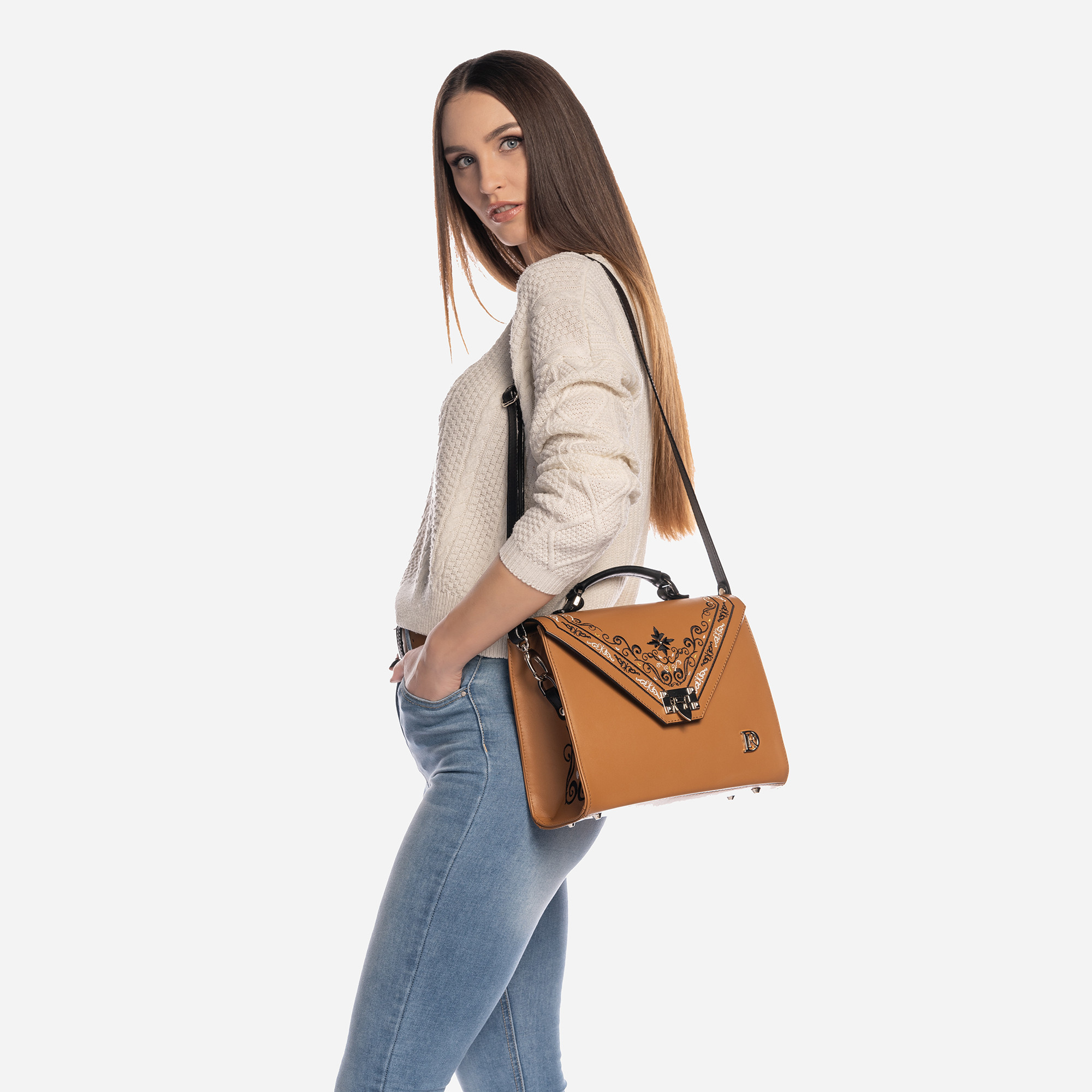 VIVIENNE Princessa "HNĚDÁ"