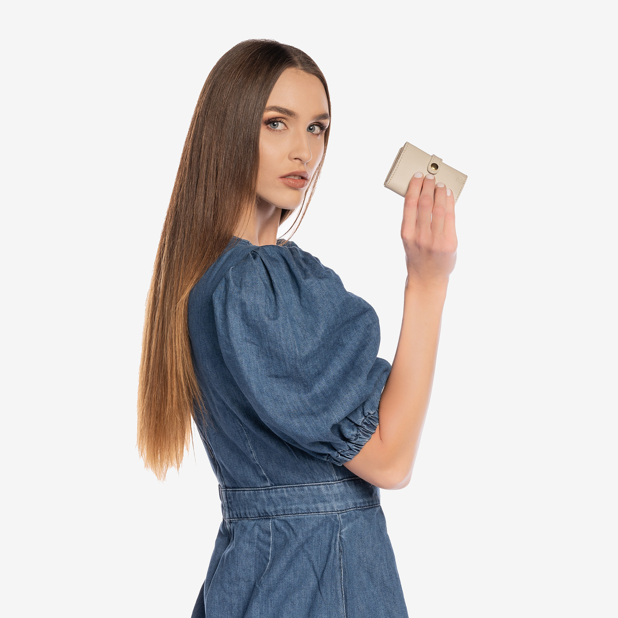 Cardholder Vera "LAMB"