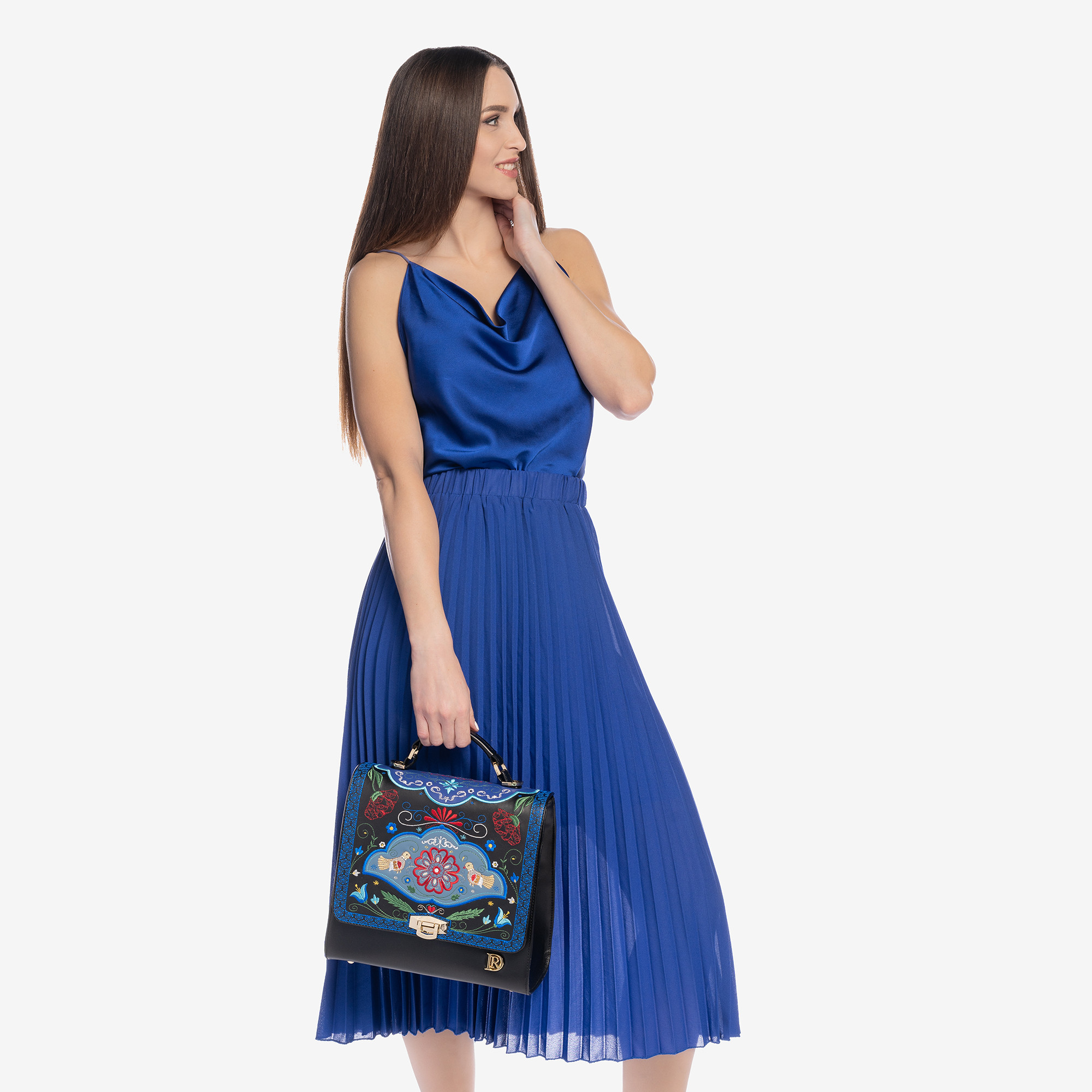 Izabella Srdce Európy "ČIERNA"