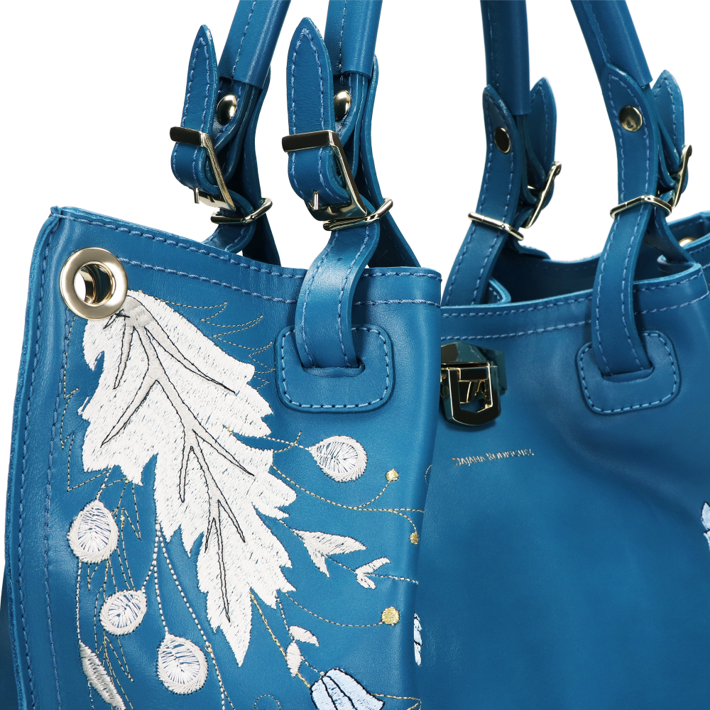 Adriana Aurora "DIVE"