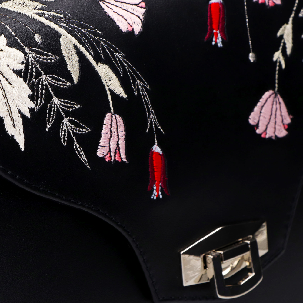 Vivienne Aurora "ČIERNA"