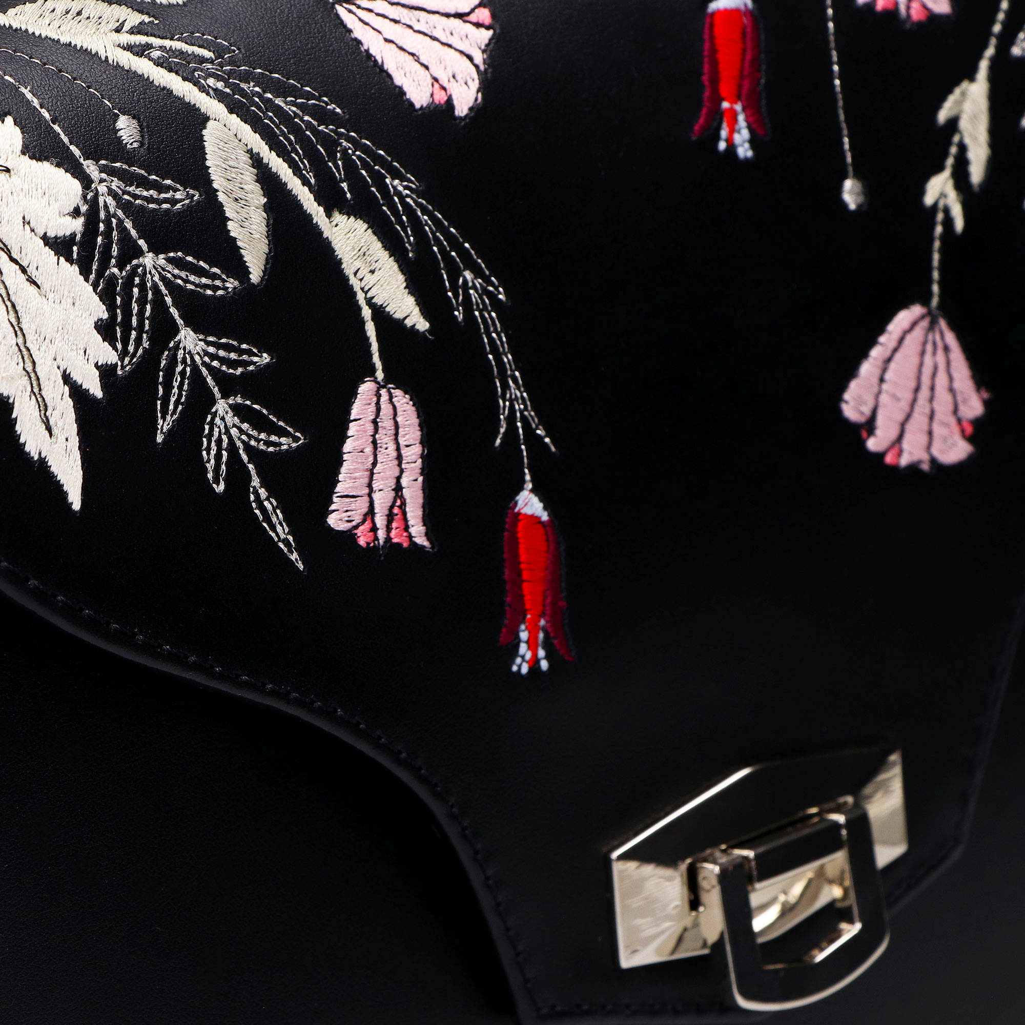 Vivienne Aurora "ČIERNA"