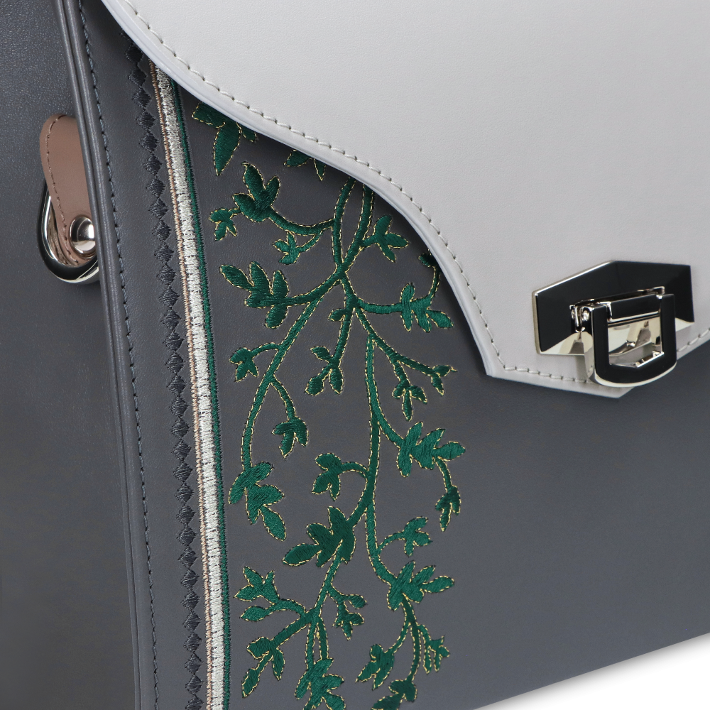 Vivienne Artemis "GULL"