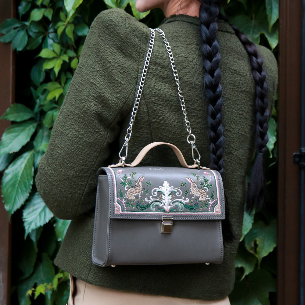 Bella Artemis "GULL"