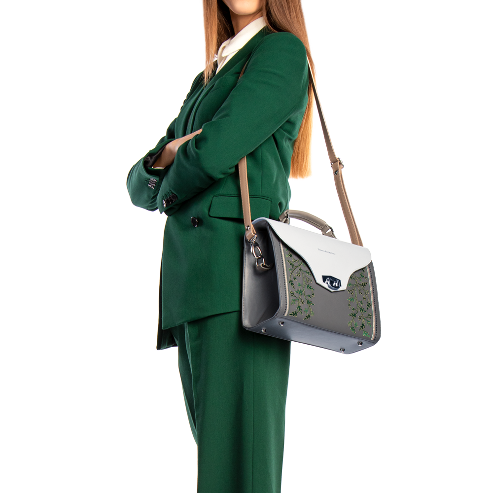 Vivienne Artemis "GULL"