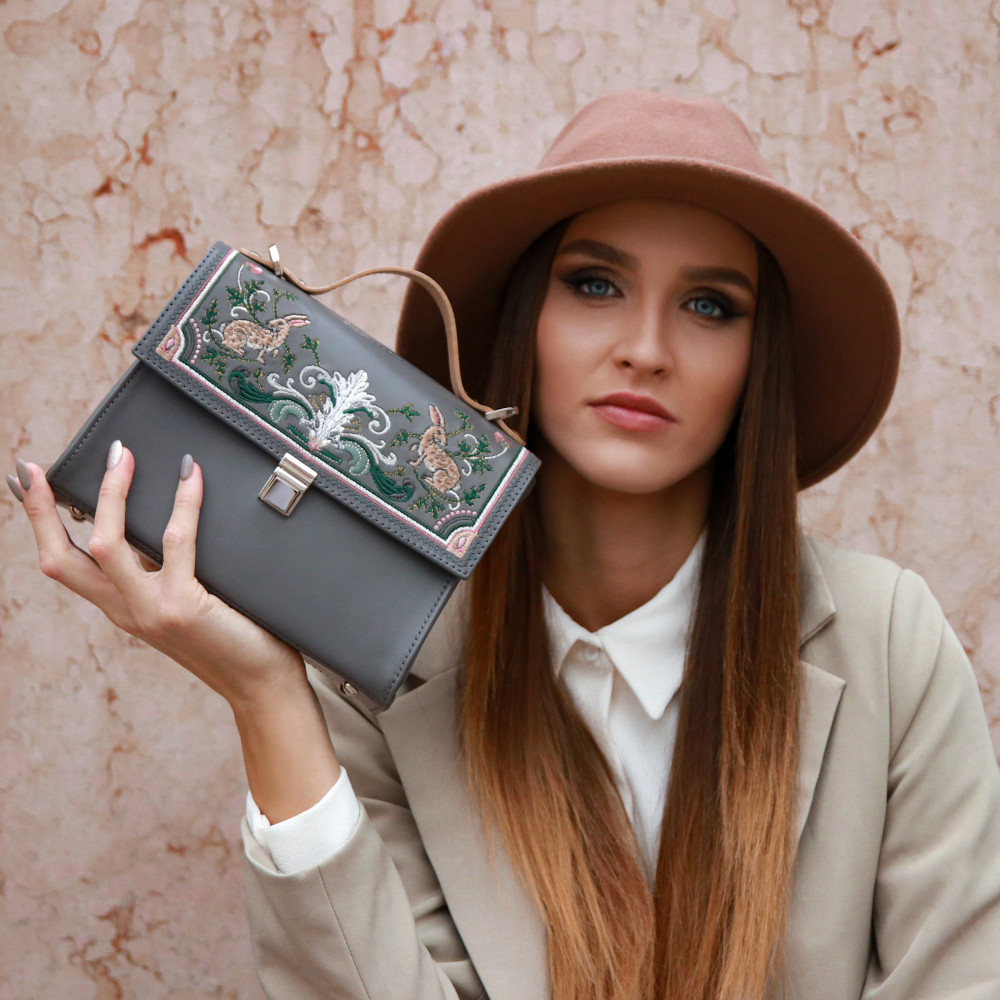 Bella Artemis "GULL"