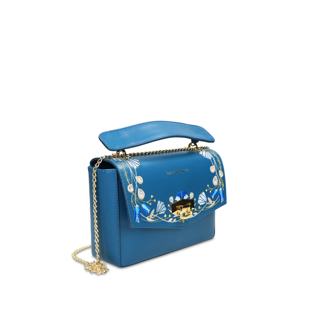 Kristyna Aurora "DIVE"