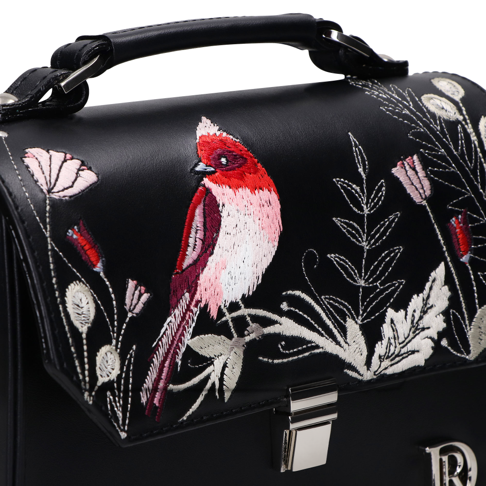 BELLA AURORA "BLACK"