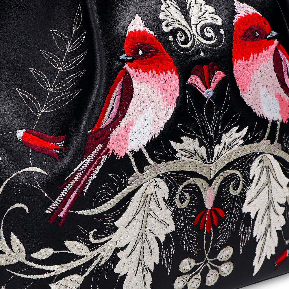 Nina Aurora "ČIERNA"