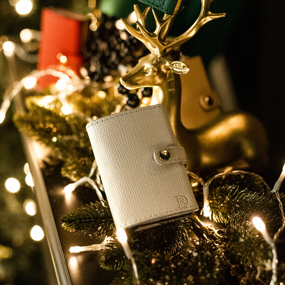 Cardholder Vera "LAMB"