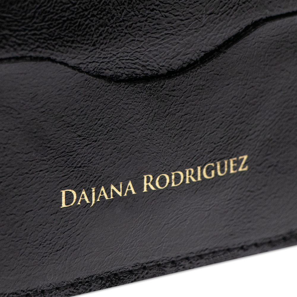 Slim credit cardholder Orion
