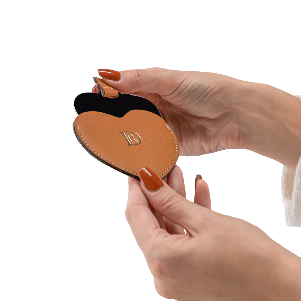 Zrkadielko Srdce Trinity "Hnedé" video