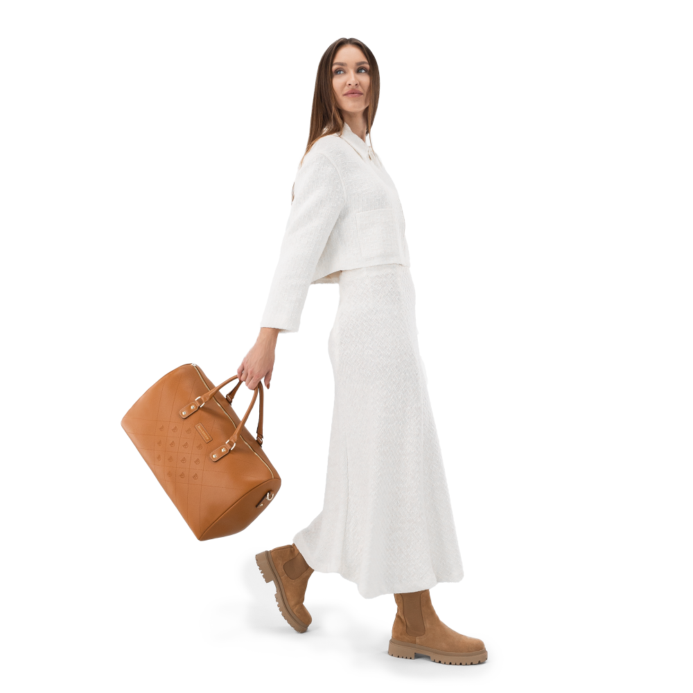 Amelia Trinity "Hnedá" video