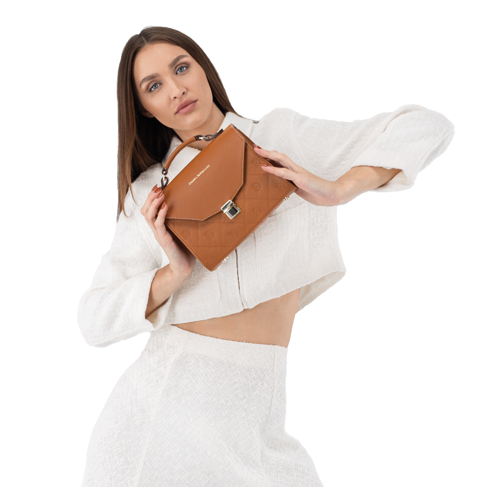 Bella Trinity "Marrón"