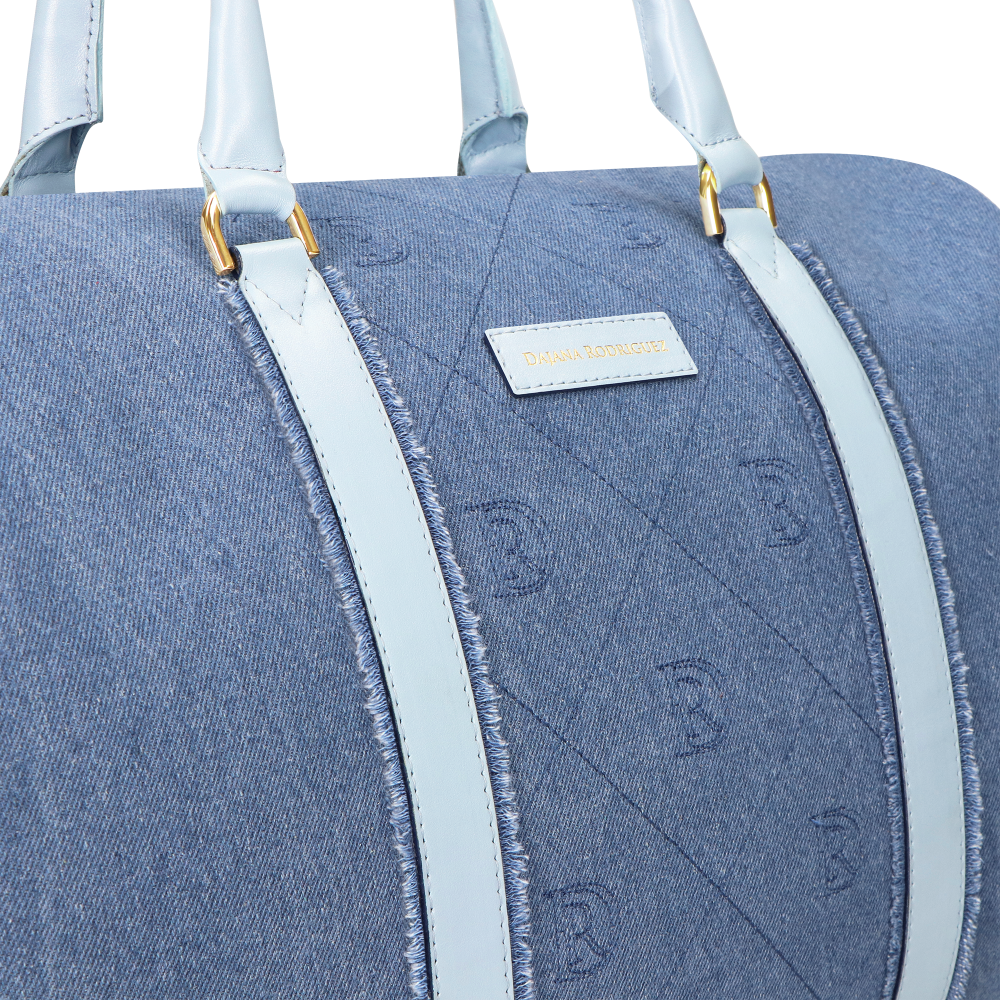 Amelia Atlantis "SVĚTLE MODRÁ"