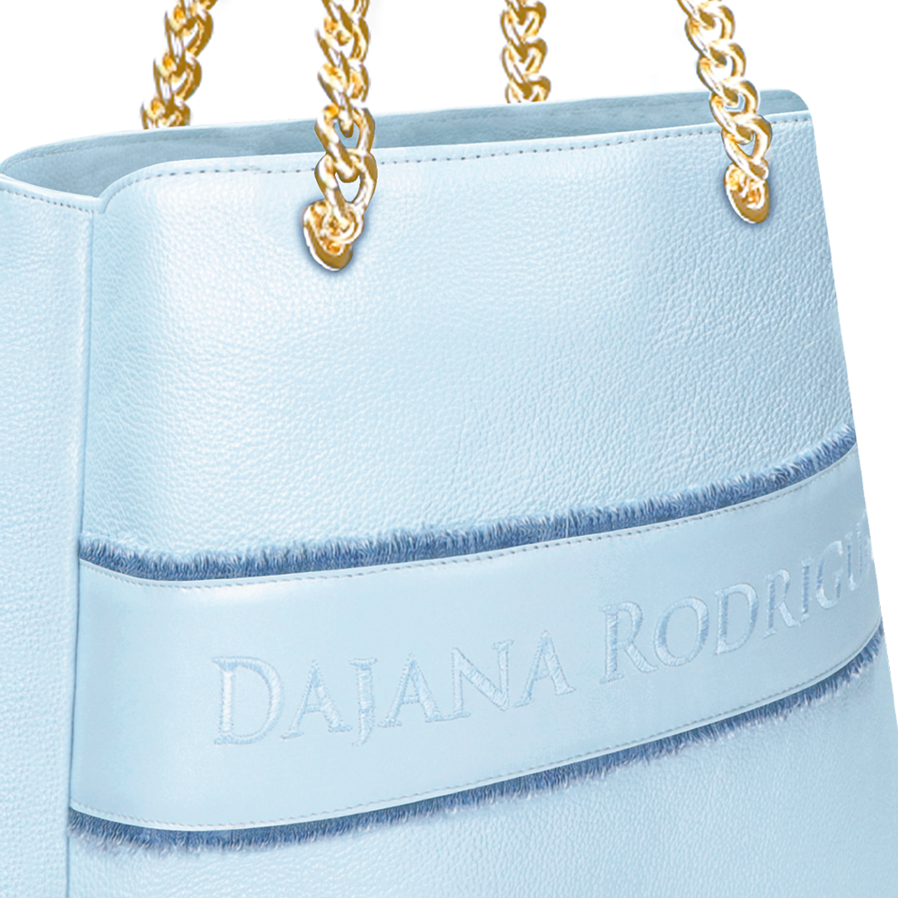 Nicole Atlantis "BLEDOMODRÁ"