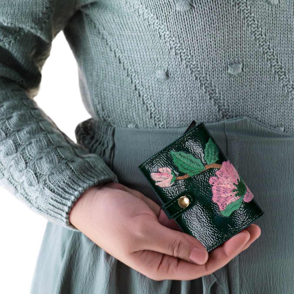 CardHolder Lady D