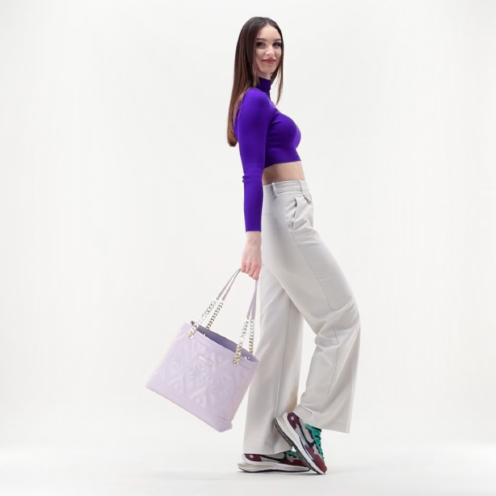 Nicole Rio "LIGHT PURPLE" video
