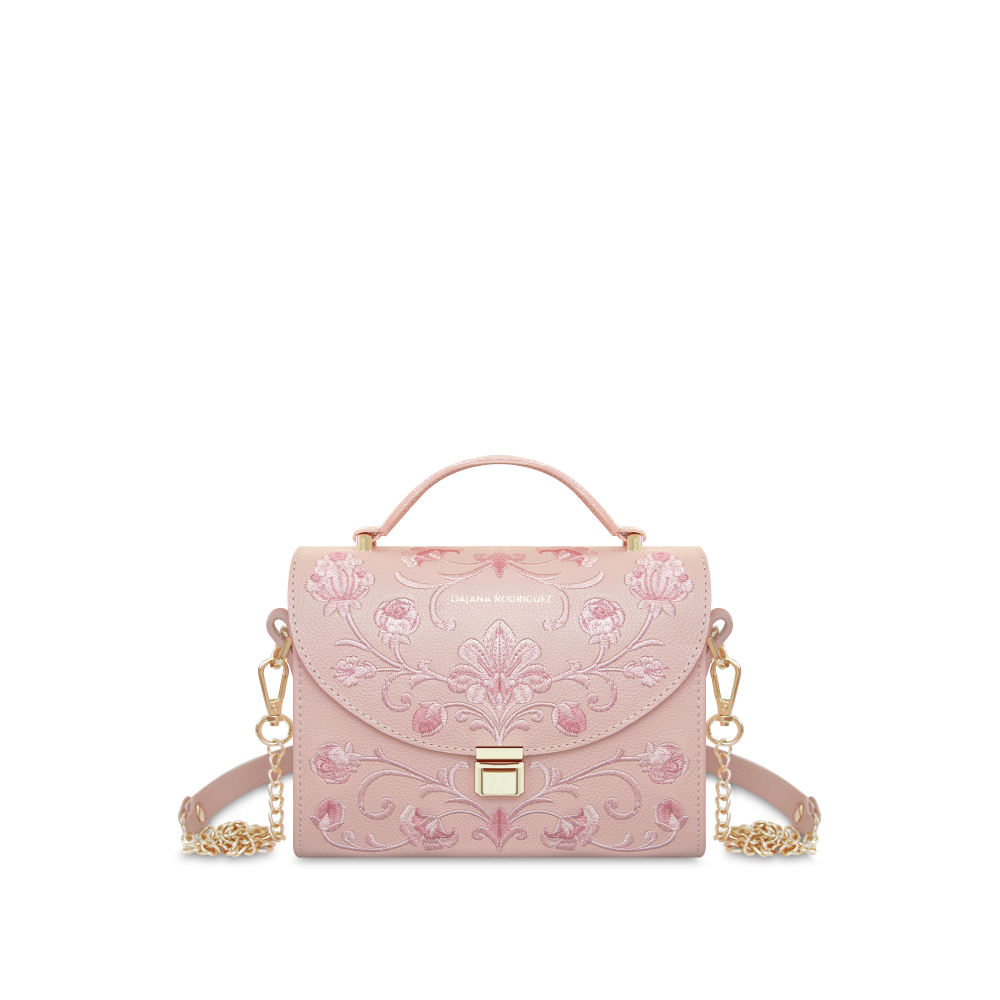 Bella Contessa