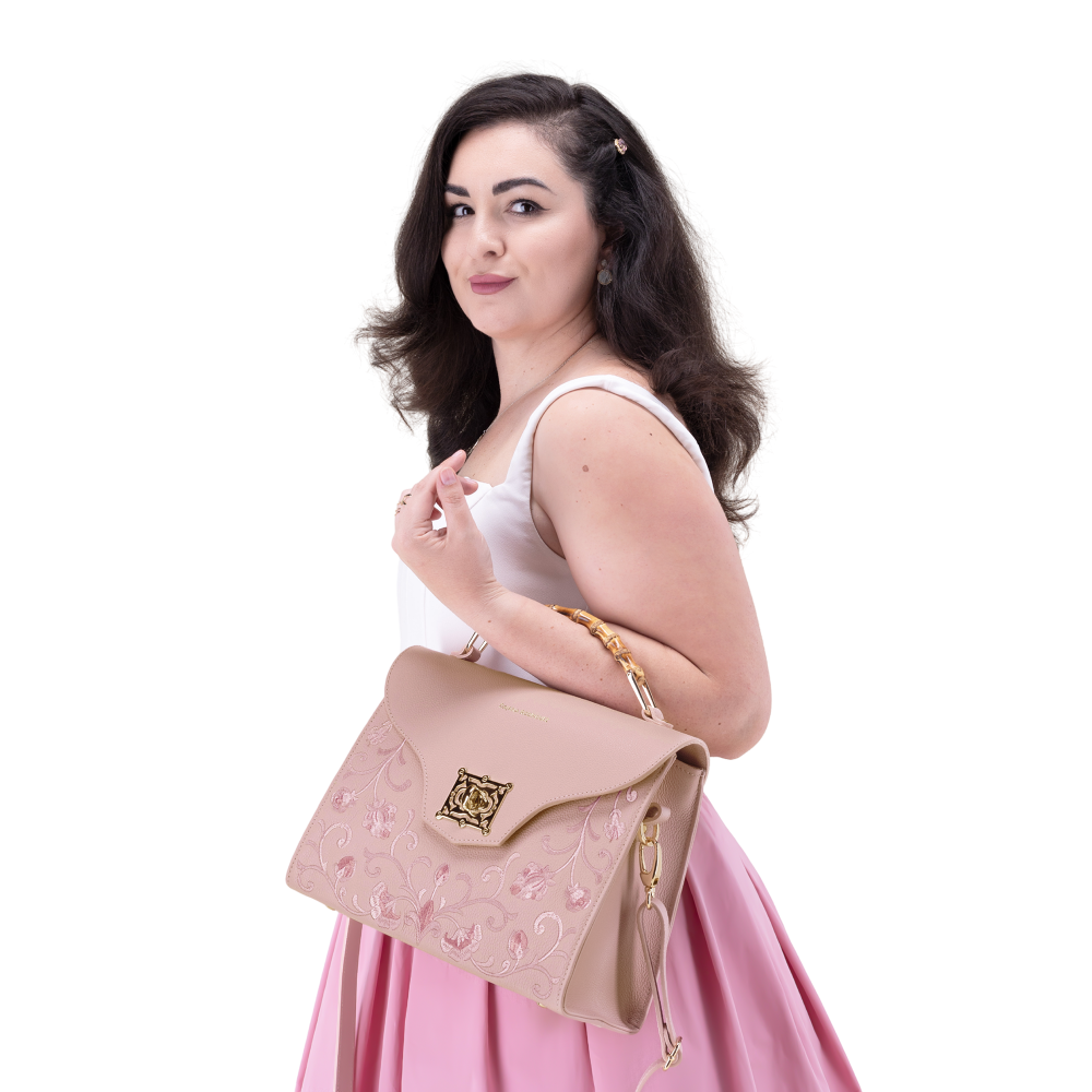 Vivienne Contessa